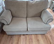 2 seater couch/sofa