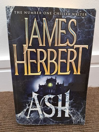 Ash - James Herbert book