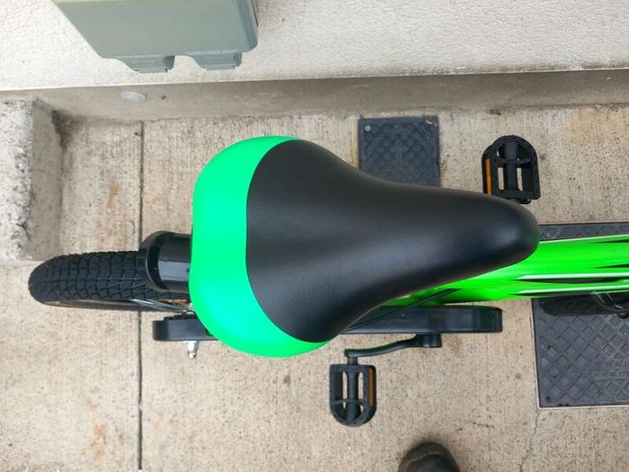 Kids vibrant bike size 16 inch wheels