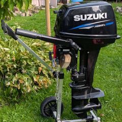 Suzuki 9.9 2 Stroke short shaft outboard Motor.