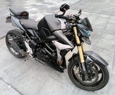 Suzuki GSR750
