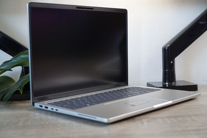 New Dell Pro 16 Plus (PB16255) | 16" FHD+ | Ryzen Ai | 16GB | 512gb