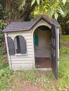 Kids Outdoor Playhouse