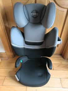Baby car seat.