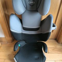 Baby car seat.