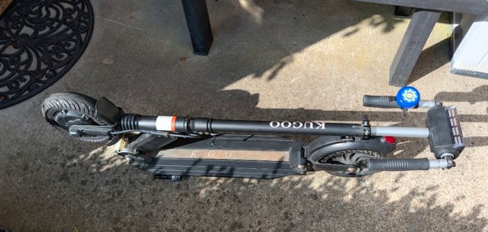 Electric Scooter Kugoo S1 Foldable Includes Charger  Fully Working