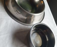 Animal feeding bowls