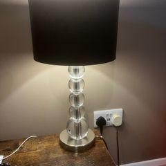 2 x bedside lamps