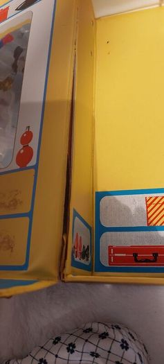 Vintage Sindy scene setter