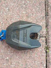 Motorcycle lock and chain.Plus 1.7mt extra chain.