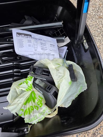 Halfords Roof Box Large Lockable Includes Fixings