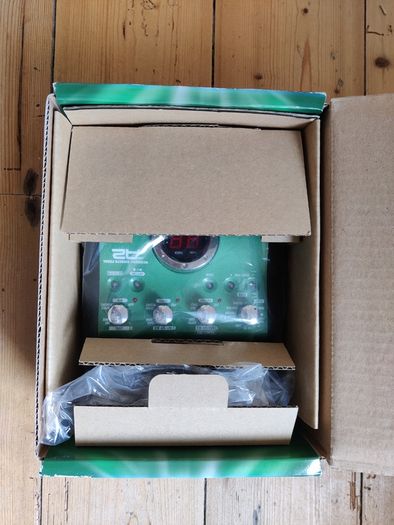 Zoom A2 Acoustic Effects Pedal - Boxed with Original Power Supply