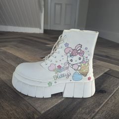 Bershka Hello Kitty boots (size EU 39/ UK6)