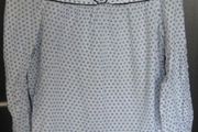 ladies top white and blue top size 10 -12 long sleeved