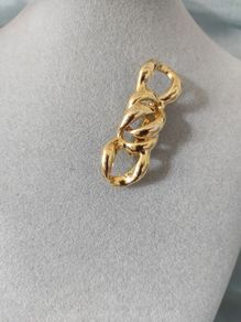 brooch