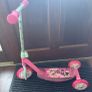 Minnie Mouse scooter Image 2