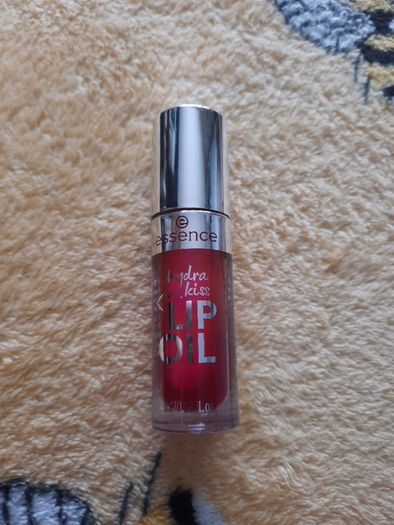 hydra kiss lip oil