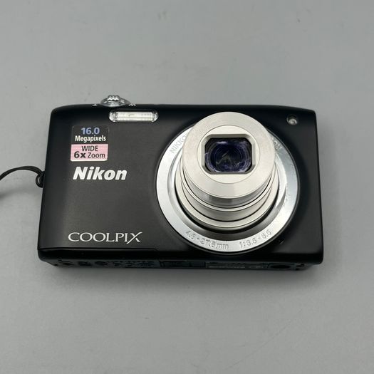 Nikon Coolpix S2700 16MP Digital Camera Black - Full Kit