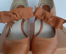 Beautiful new genuine leather Rocha John Rocha shoes