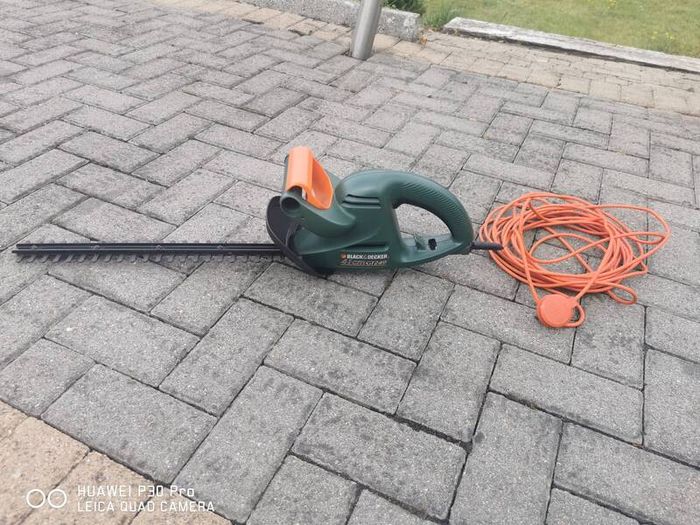 Black and Decker Hedge trimmer