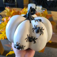 pre loved halloween black/ white pumpkin decoration