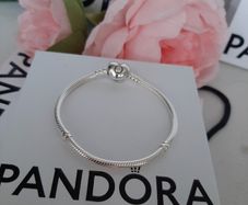 New genuine pandora charm bracelet
