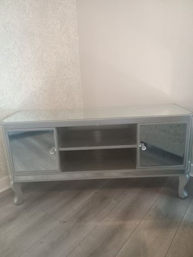 mirror tv unit