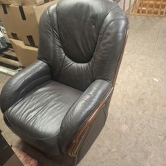 leather chair
