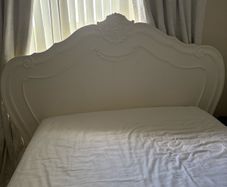 french head board