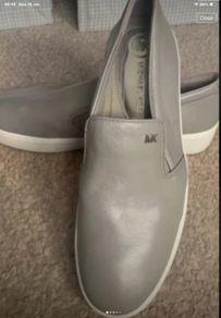 Michael kors size 7 grey leather Bnwt