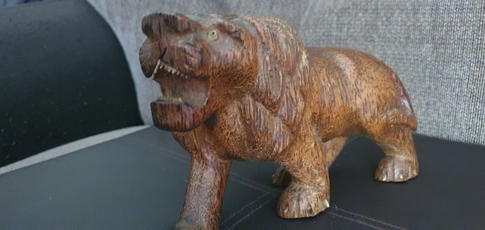 Lion wooden figures