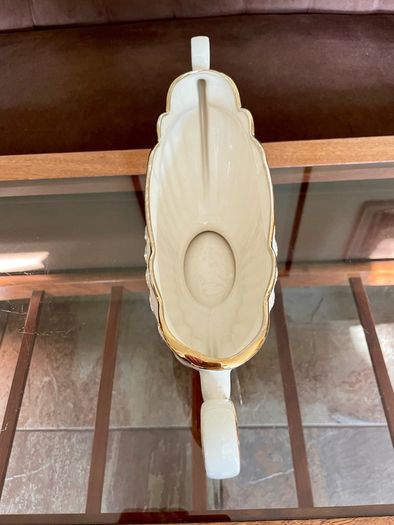 Stylish Vintage Sadler Ceramic Tulip Mantle Vase