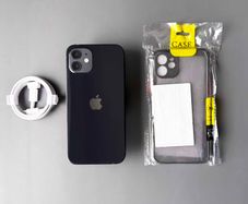 iPhone 12 Three network