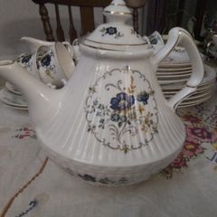 Royal Tara " Cornflower" Teapot