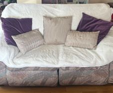 Matching 2 & 3 Seater Recliner Sofa Suite - Very comfortable