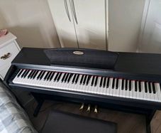 Suzuki electric piano