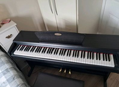 Suzuki electric piano