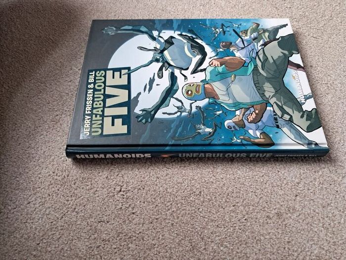 Graphic novel - Unfabulous Five