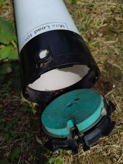 pipe holder / conduit carrier