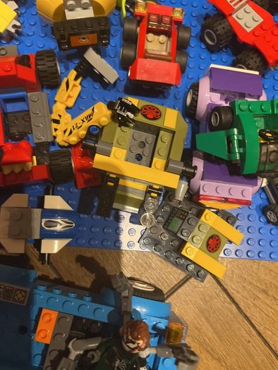 Large box of Varies sets Lego & figures