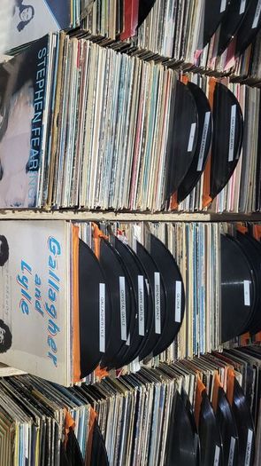 Vinyl mystery box (Three random albums 10 euro)