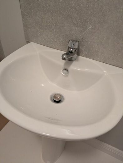 FREE Basin Pedestal Tap