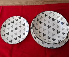 18-piece heart pattern dinner set