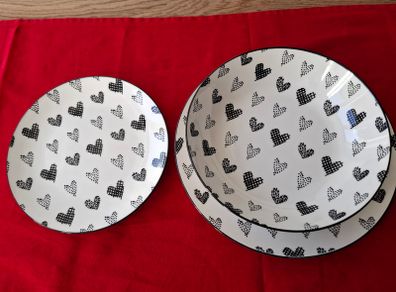18-piece heart pattern dinner set