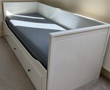 Ikea Hemnes bed