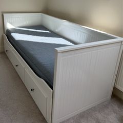 Ikea Hemnes bed