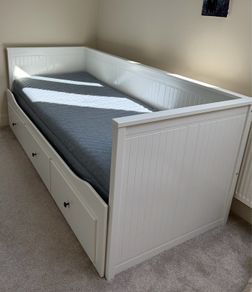 Ikea Hemnes bed