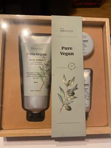 Pure Vegan Skin Care Gift Set