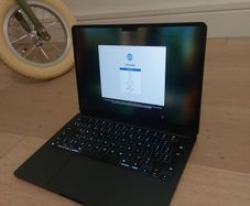 MacBook Air M3 16GB RAM (13-Inch)