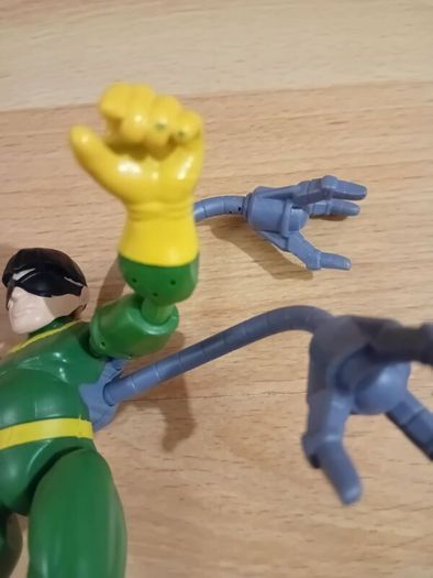Bend n Flex Superheroes